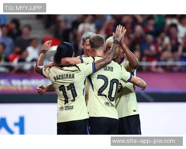 TA:亚马尔踢10号位表现出色,让弗里克排阵有了更多选择 TA:亚马尔踢10号位表现出色,让弗里克排阵有了更多选择