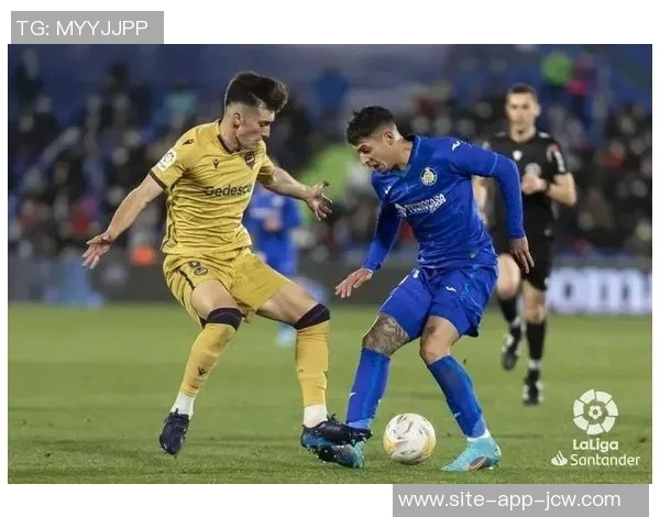 塞维利亚vs马略卡：阿斯皮利奎塔、阿戈梅首发，塞尔希-达德尔、韦达特-穆里奇出战