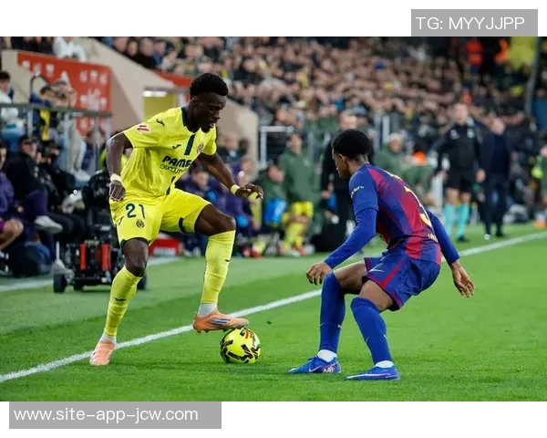 赛场灯光下的品牌叙事：比利亚雷亚尔2-1马略卡，奥卢瓦塞伊、莫雷诺、萨穆-科斯塔破门的夜晚